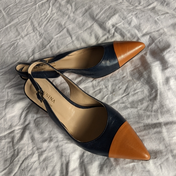 Leather two-toned kitten heels - Picture 5 of 9